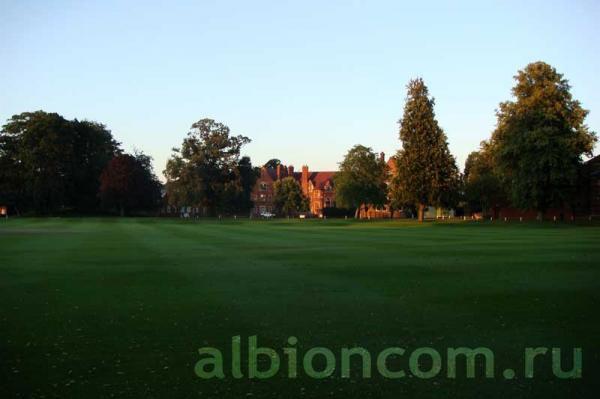 Обучение в Великобритании. Вид на территорию школы Rugby School