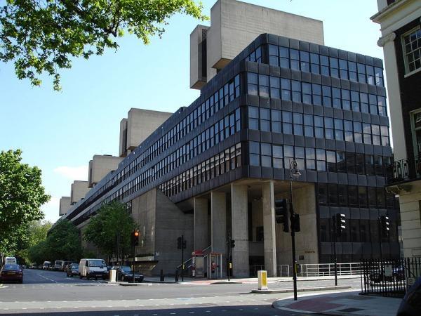 University College London. Факультеты психологии и географии на Bedford Way