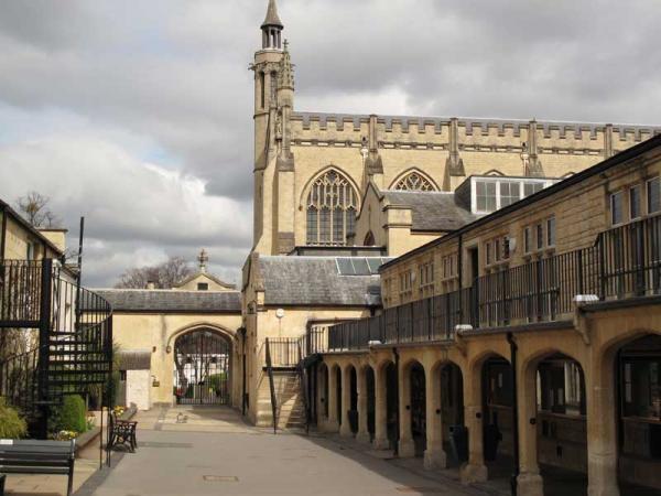 Cheltenham College, летняя школа - главное здание колледжа