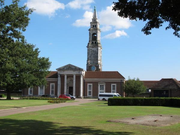 Летняя программа колледжа Central Saint Martins в Royal Hospital School. Вид на школу.