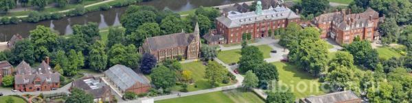 Вид с высоты на территорию Shrewsbury School