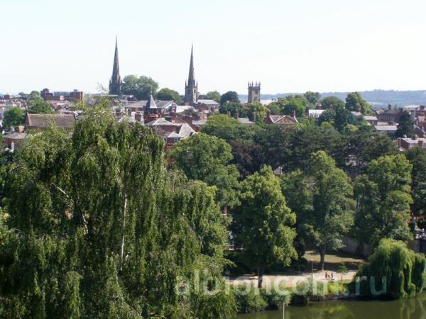 Вид на город Шрусбери с территории школы Shrewsbury School