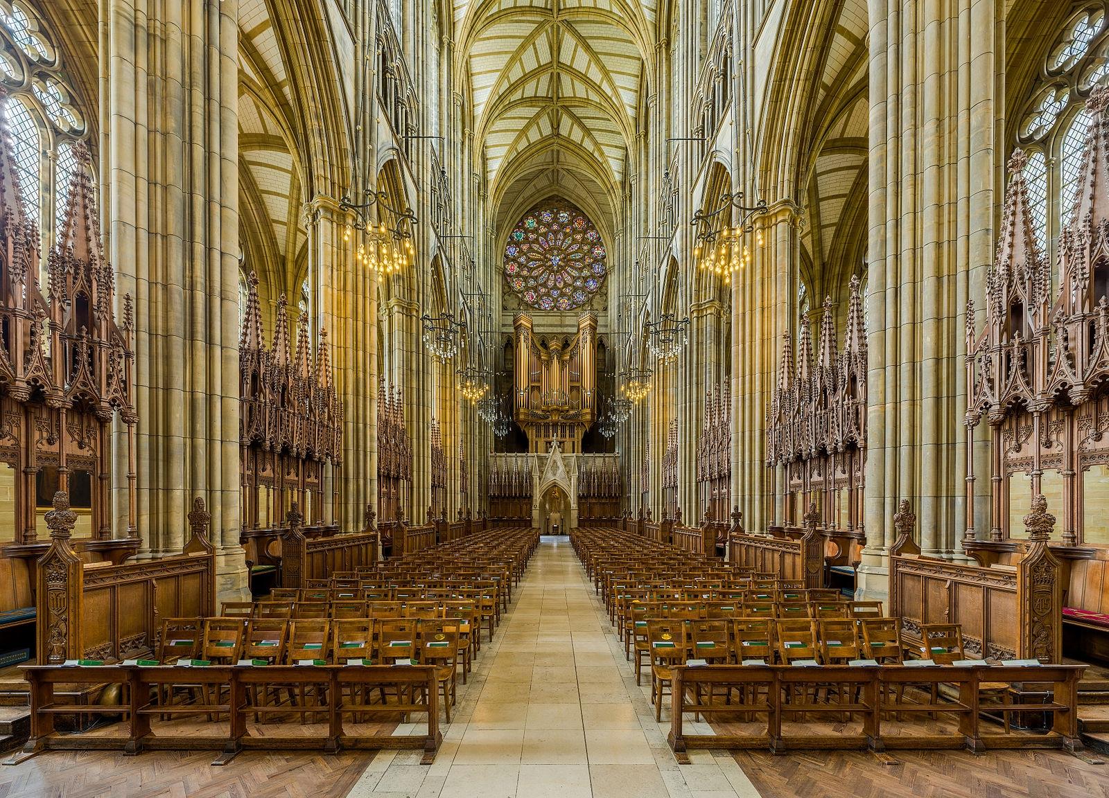 Lancing College, интерьер школьной церкви