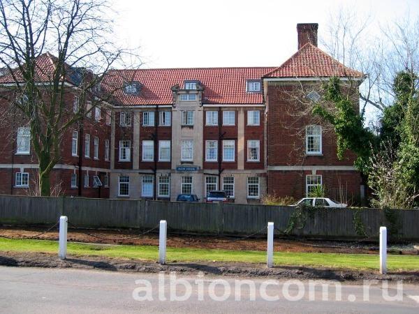 Dulwich College. Резиденция для старших учащихся