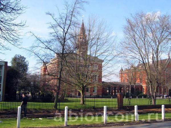 Вид на Dulwich College